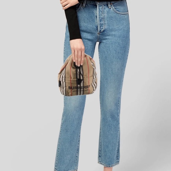 Burberry drawstring pouch - Picture 2 of 5